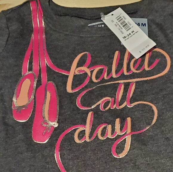 Old Navy Girl Long sleeve bundle - Picture 3 of 4